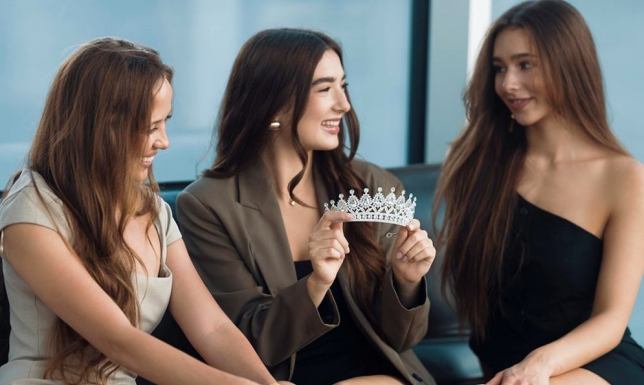 prezentujemy wszystkie najpiękniejsze wartości młodych kobiet