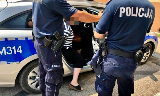 30-latka podejrzana o uporczywe nękanie swoich sąsiadów