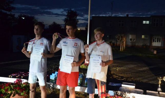 Medale modelarzy lotniczych z Suwałk