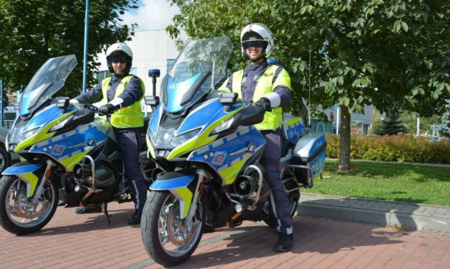Nowe motocykle suwalskich policjantów Dwa motocykle trafiły do Komendy Miejskiej Policji w Suwałkach