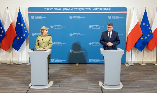 Zapora na granicy polsko-białoruskiej. Umowy podpisane Podpisanie umowy dotyczące budowy zapory na granicy polsko-białoruskiej