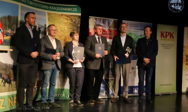 Dwie nagrody za „Garnizon Suwałki" 30 Ogólnopolski Przegląd Książki Krajoznawczej i Turystycznej PTTK