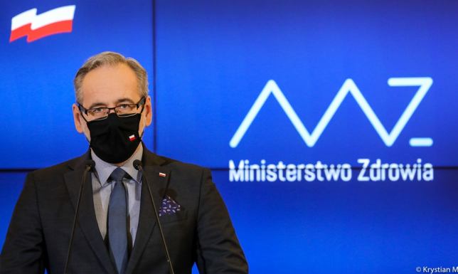 Najmłodsi uczniowie do szkoły. Pozostałe obostrzenia przedłużone Konferencja prasowa ministra zdrowia ws. powrotu uczniów do szkół