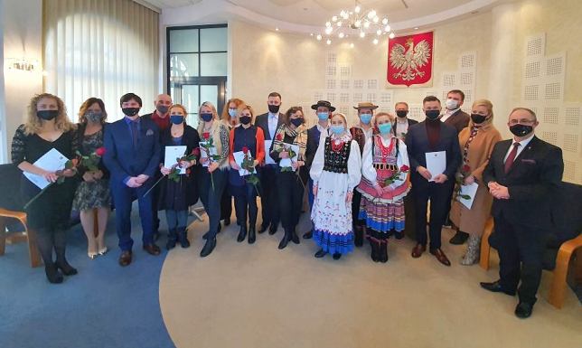 Nagrody i stypendia z dziedziny kultury przyznane Nagrody w dziedzinie twórczości artystycznej, upowszechniania i ochrony kultury oraz opieki nad zabytkami