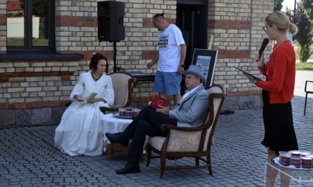 Narodowe Czytanie to coroczna akcja wspólnego czytania