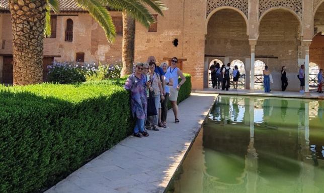 Suwalscy nauczyciele szkolą się w Hiszpanii międzynarodowy kurs językowo-metodyczny w hiszpańskiej Granadzie