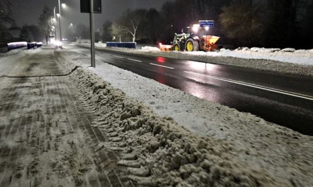 Temat zimowego odśnieżania dróg i chodników w Suwałkach