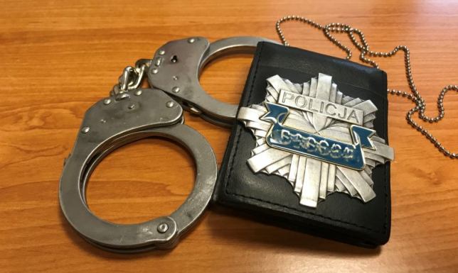 Augustowscy policjanci zatrzymali 45-latka podejrzanego o dokonanie rozbojów