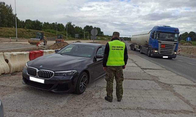 Odzyskali BMW warte 400 tys. zł Funkcjonariusze POSG odzyskali samochód marki BMW 530 pochodzący z przestępstwa