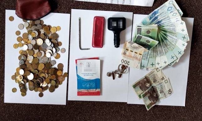 Okradali mieszkania w całym kraju - wpadli w Suwałkach