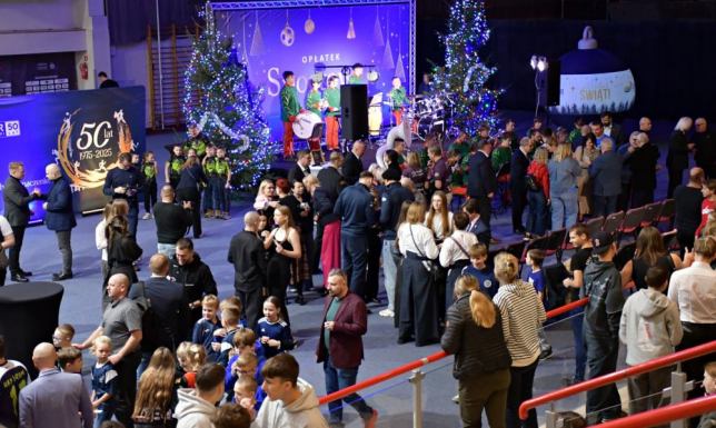 opłatek sportowca w hali Ośrodka Sportu i Rekreacji