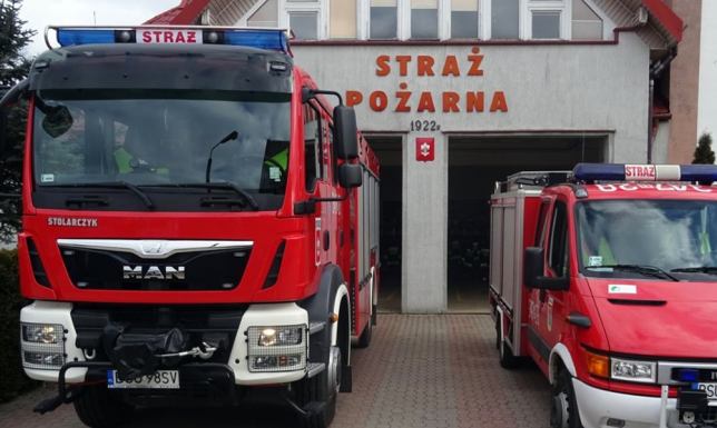 Zbierają na nowy sztandar z okazji 100–lecia OSP  Ochotnicza Straż Pożarna w Raczkach obchodzi 100-lecie powstania