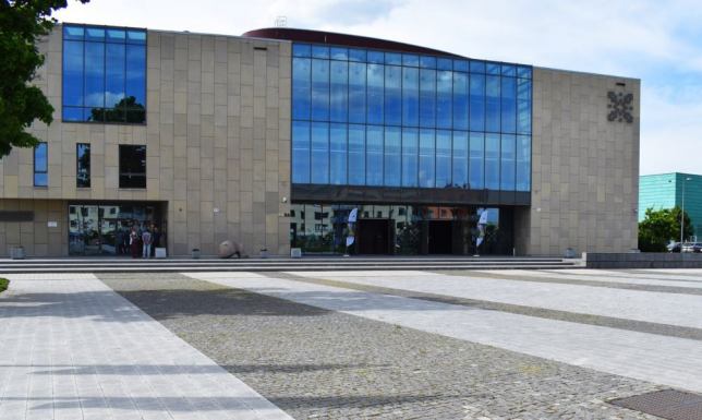 komisja konkursowa nie wybrała osoby, która pokieruje instytucją