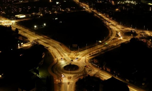 wzdłuż wszystkich suwalskich ulic ponownie działa nocne oświetlenie