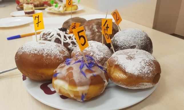 Konkurs o Puchar Wójta Gminy Suwałki na najsmaczniejszy pączek Ośrodek Kultury Gminy Suwałki, konkurs na najsmaczniejszy pączek