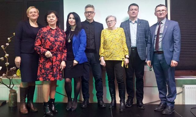 Wybrali najsmaczniejsze pączki w gminie Bożenna Milewska smaży najsmaczniejsze pączki w gminie Suwałki