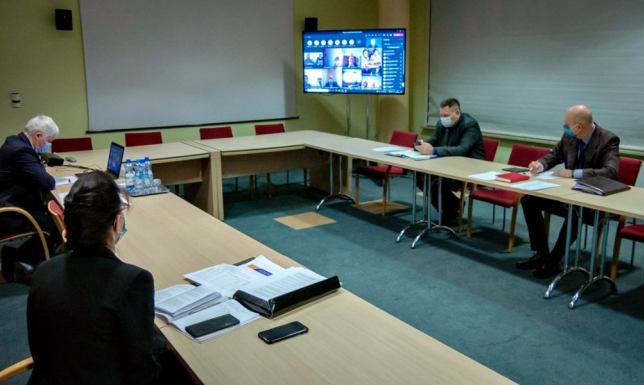 wideokonferencja z dyrektorami podlaskich szpitali