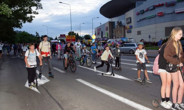 całkowite zamknięcie dla ruchu kołowego ul. gen. J. Dwernickiego