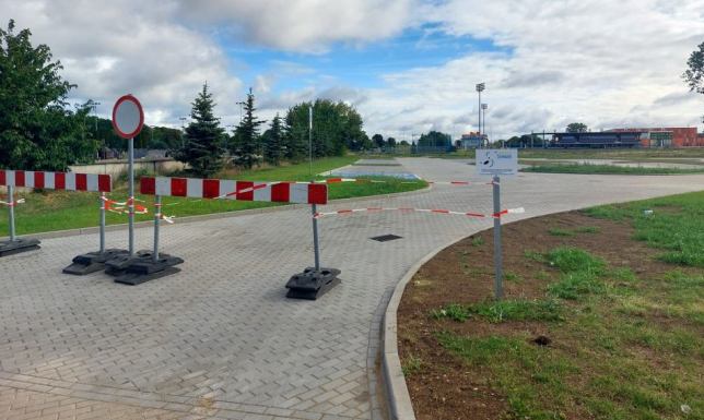 Parking gotowy, ale wciąż zamknięty nowy parking przy ul. Grunwaldzkiej w Suwałkach
