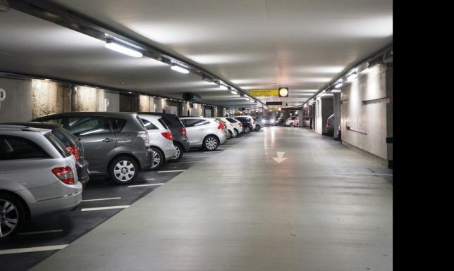 39-latek zapomniał gdzie zaparkował samochód i zgłosił kradzież