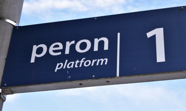 Polskie Linie Kolejowe podpisały umowy na modernizację dziewięciu peronów