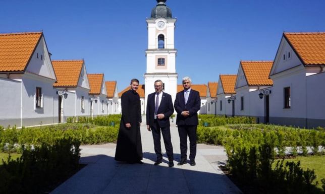 Pracownicy socjalni z Suwalszczyzny spotkali się w klasztorze w Wigrach