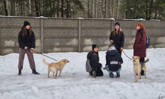 Wolontariusze Centrum Aktywności Społecznej PRYZMAT