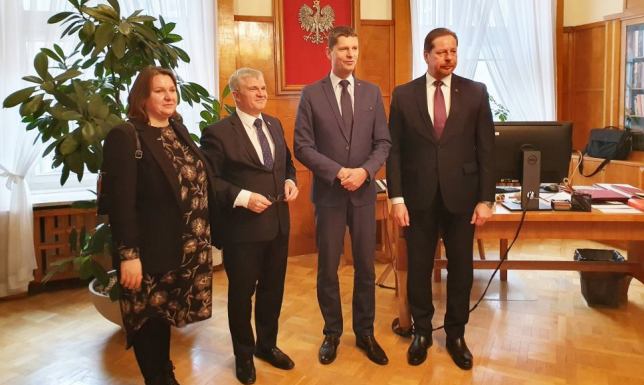 Rozmawiali o litewskiej szkole w Suwałkach Plany utworzenia szkoły podstawowej z litewskim językiem nauczania