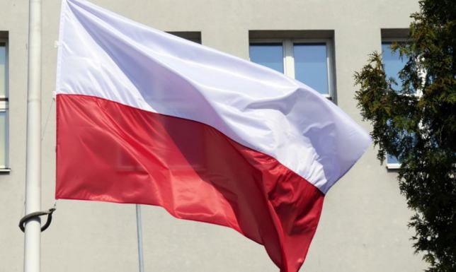 Ponad 600 tys. zł z projektu "Pod biało-czerwoną" dla podlaskich samorządów 78 podlaskich gmin postawi maszty z flagami