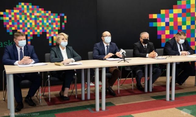 25 mln zł na wsparcie podlaskich firm Podlaski Pakiet Gospodarczy dla przedsiębiorców na 2021 rok