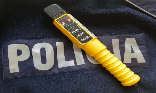 44-latka za kierownicą z 2,4 promila