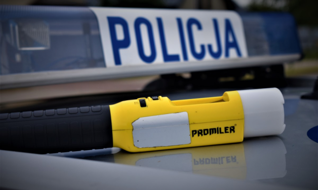 Pijany 24-latek na hulajnodze elektrycznej Suwalscy policjanci ruchu drogowego zatrzymali 24-latka