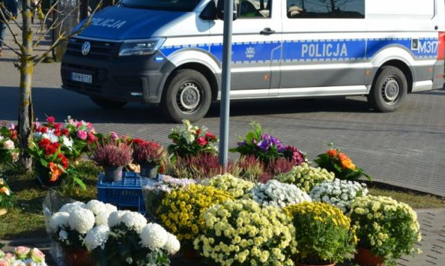 Bezpieczny Dzień Wszystkich Świętych i Zaduszny Bezpieczny Dzień Wszystkich Świętych i Zaduszny
