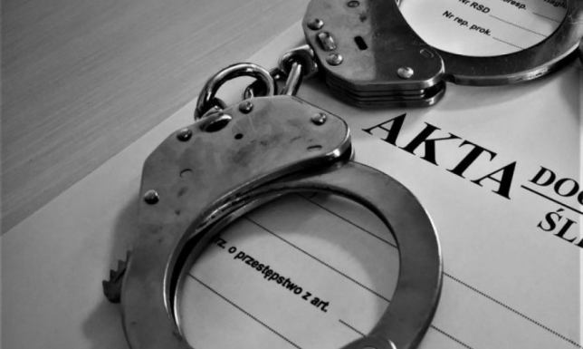 Suwalscy policjanci zatrzymali mężczyznę podejrzanego o włamanie