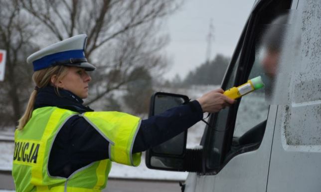 4 kierowców zdecydowało się wsiąść za kierownicę pod wpływem alkoholu
