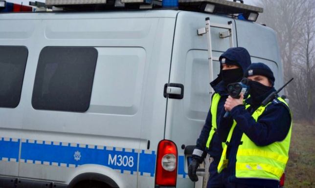 Kierowca pod wpływem przejechał skrzyżowanie na czerwonym świetle