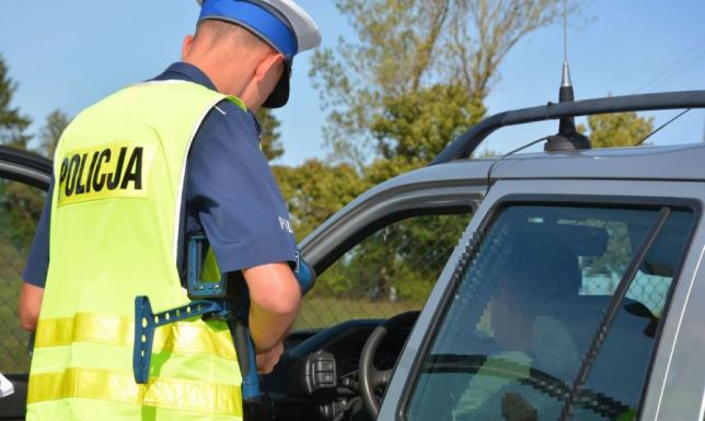 37-letni obywatel Ukrainy przewoził zbyt dużą liczbę osób