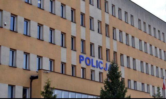 Ofiarą oszustów padła 46-latka, która miała dostać fotel