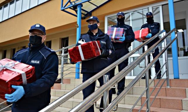 prezenty Kombatantom, Sybirakom oraz Łagiernikom i Żołnierzom Armii Krajowej