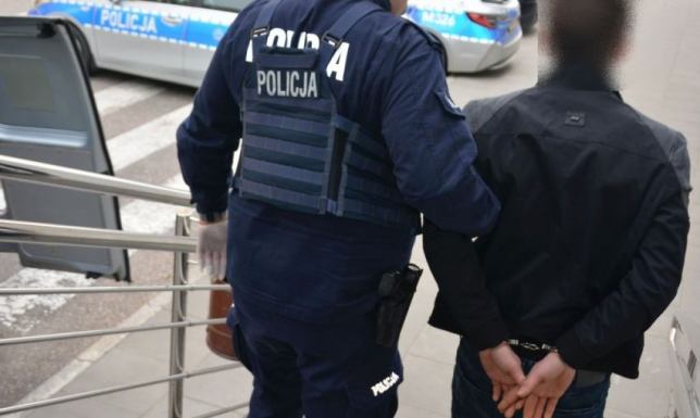 24-latek najbliższe 2 lata i 8 miesięcy spędzi w areszcie.