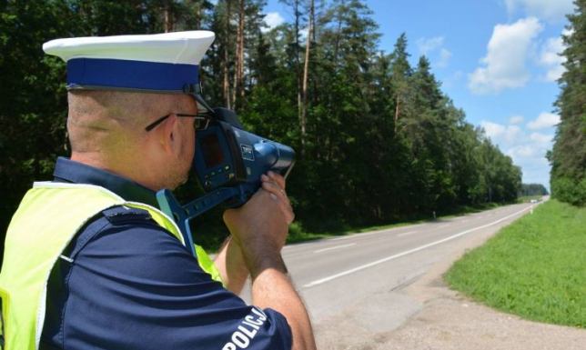 Senior przekroczył dwukrotnie dozwoloną prędkość