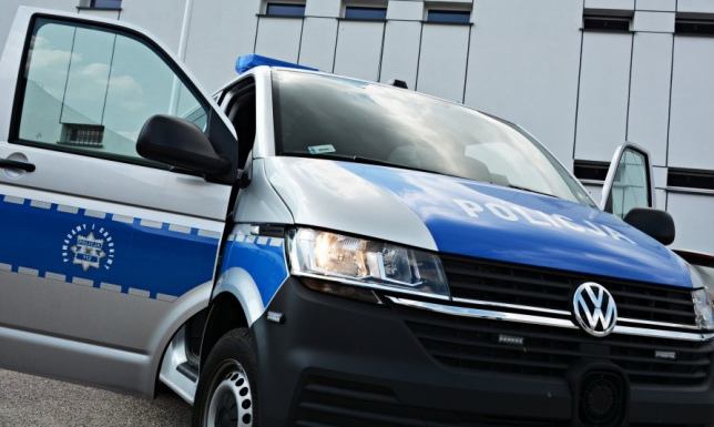Suwalscy policjanci otrzymali nowy radiowóz