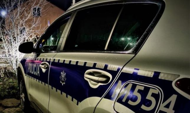 Zadzwonił po "niebieską taksówkę" i groził, że odbierze sobie życie 30-latek był na imprezie i nie miał jak wrócić do domu