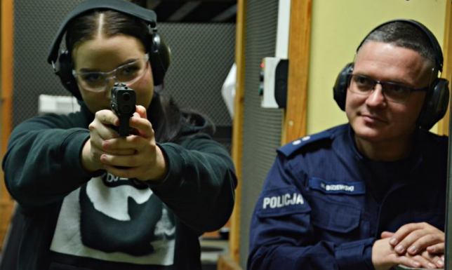 Uczniowie ZDZ najlepsi w Turnieju Strzeleckim I miejsce Liceum Ogólnokształcącego Zakładu Doskonalenia Zawodowego w Suwałkach.