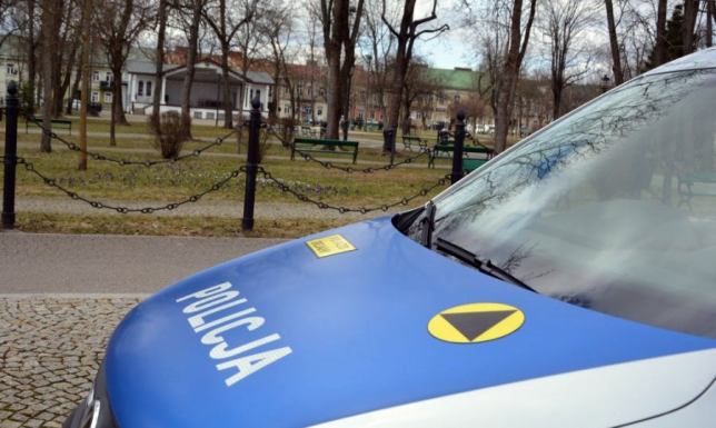 Suwalscy policjanci sprawdzają przestrzeganie przepisów epidemicznych