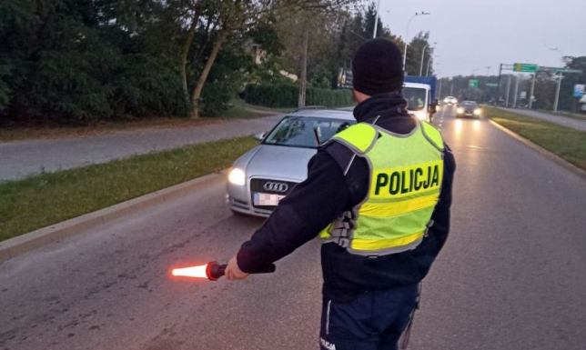 Nietrzeźwy wtorkowy poranek 3 kierowców zdecydowało się prowadzić pojazd pod wpływem alkoholu