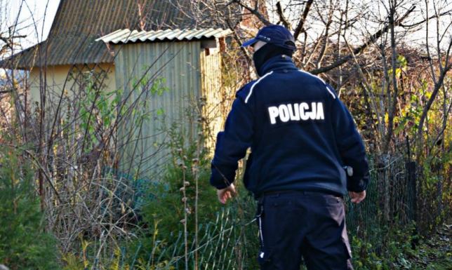 Przechodnie i policjanci uratowali życie 63-latkowi Uratowali życie mieszkańcowi Olecka