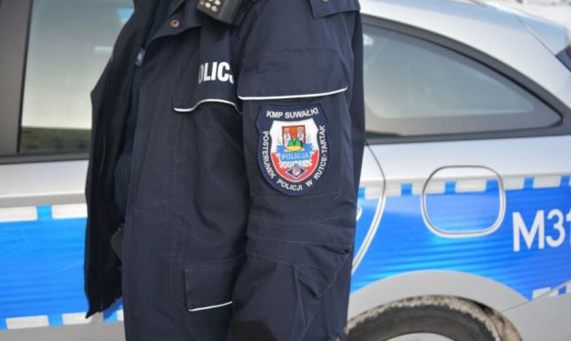 Pożar garażu. Policjantki uratowały zwierzęta Do pożaru garażu doszło w gminie Rutka-Tartak