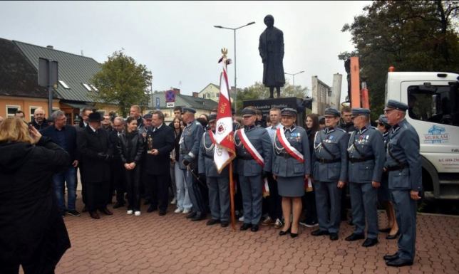 Problemy z postawieniem w Suwałkach pomnika Aleksandry Piłsudskiej