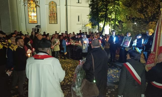 mieszkańcy Suwałk oddali hołd błogosławionemu księdzu 